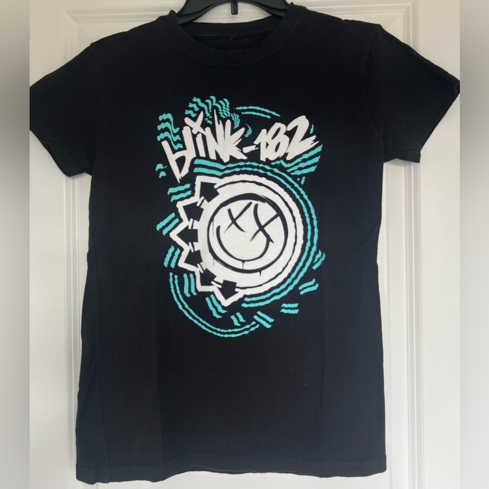 Blink 182 Logo Graphic Short Sleeve Tee Shirt